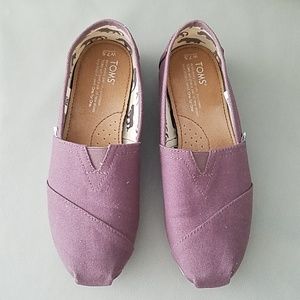 TOMS Classic Slip-on shoes 7.5